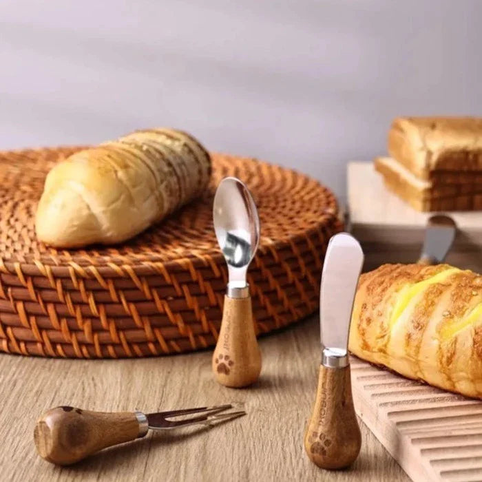 Cute Standing Butter Knife Set