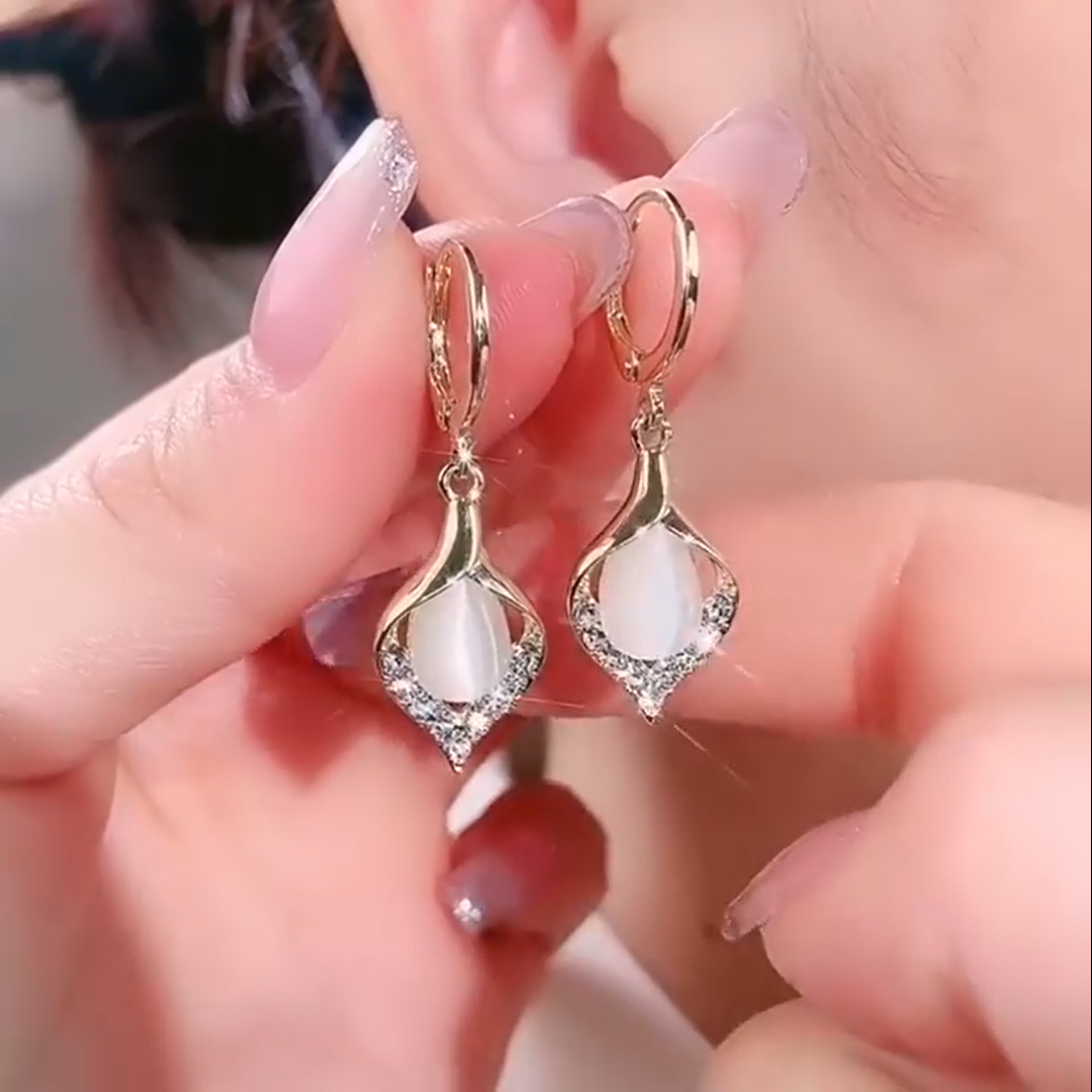 Shiny Cat Eye Earrings